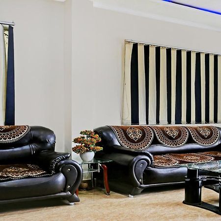 Hotel Itsy By Treebo - Ashoka Grand Varanasi Esterno foto