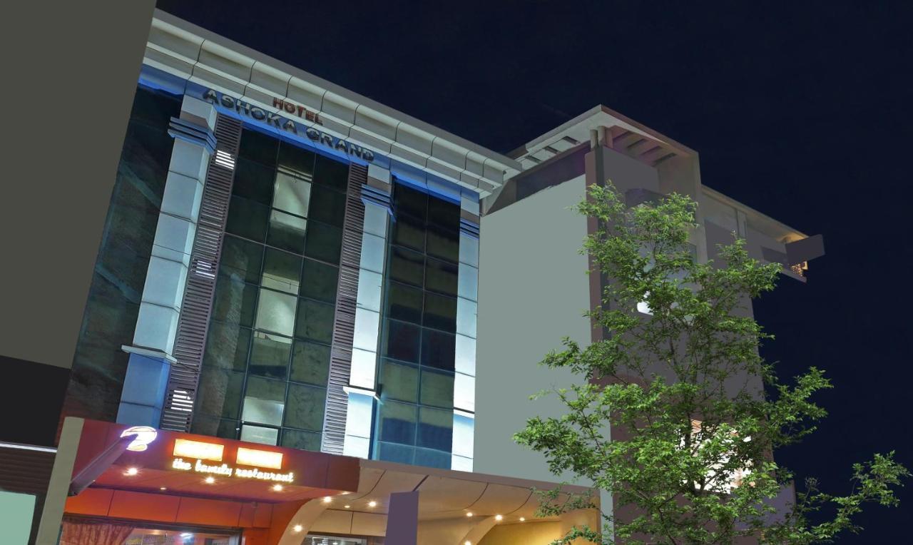 Hotel Itsy By Treebo - Ashoka Grand Varanasi Esterno foto