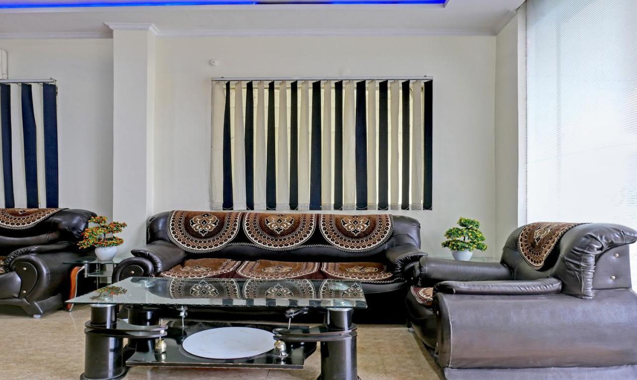 Hotel Itsy By Treebo - Ashoka Grand Varanasi Esterno foto