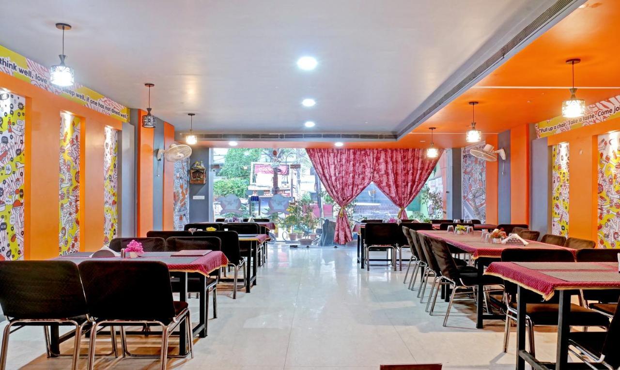 Hotel Itsy By Treebo - Ashoka Grand Varanasi Esterno foto